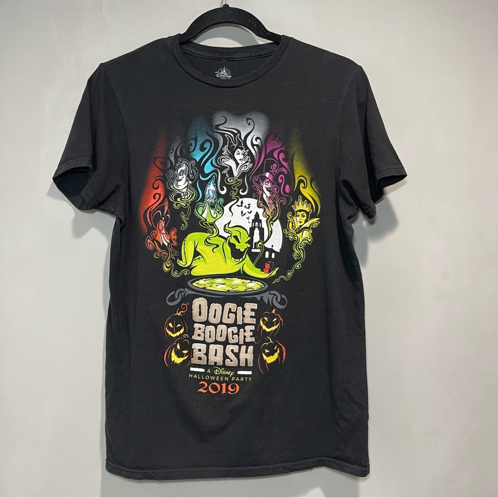 Oogie Boogie Bash 2019 Nightmare Villains Characters T-shirt Glows in the Dark!